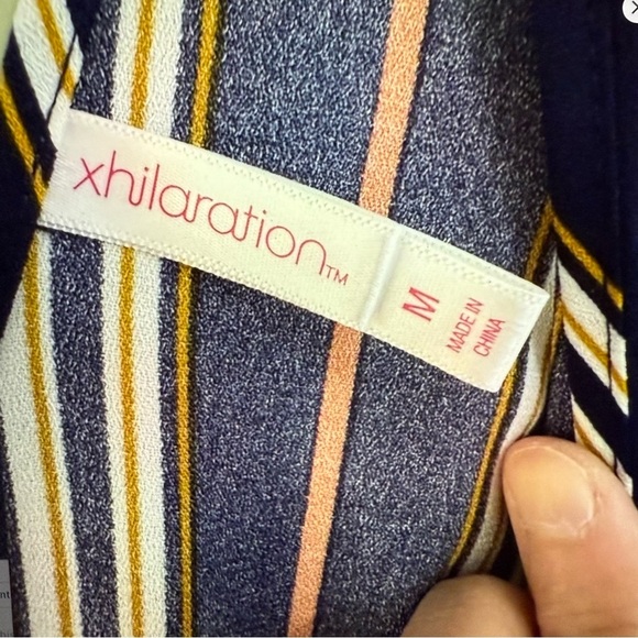 Striped sleeveless jumpsuit with belt wide leg v-neck - Picture 5 of 7